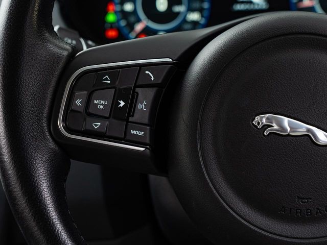 JAGUAR E-PACE 2018 Image 31