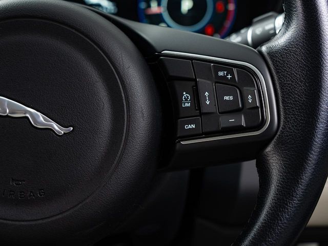 JAGUAR E-PACE 2018 Image 31