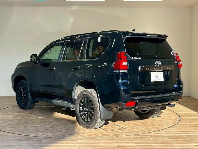 TOYOTA LANDCRUISER PRADO 2022 Image 31