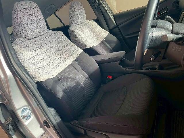 TOYOTA PRIUS 2018 Image 31