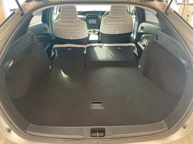 TOYOTA PRIUS 2018 Image 31