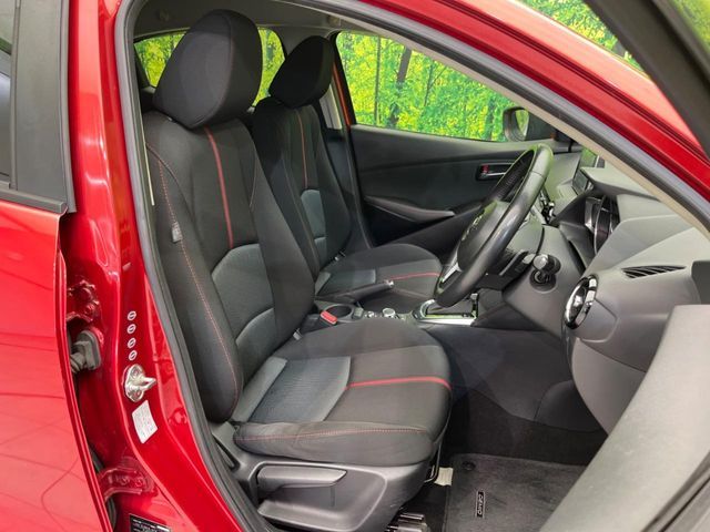 MAZDA DEMIO 2014 Image 31