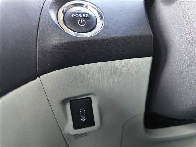 TOYOTA PRIUS 2011 Image 31