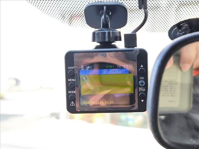 TOYOTA PRIUS 2011 Image 31