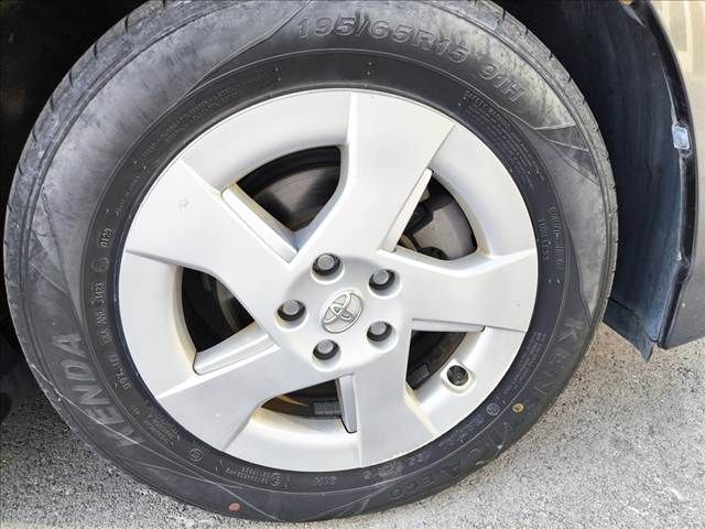 TOYOTA PRIUS 2011 Image 31