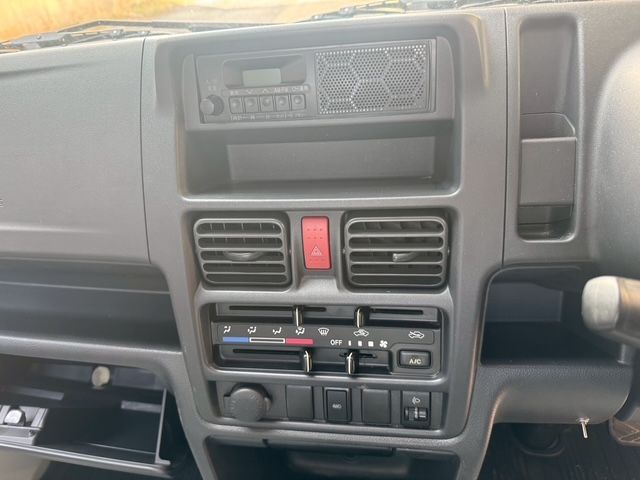 SUZUKI CARRY TRUCK 4WD 2018 Image 31