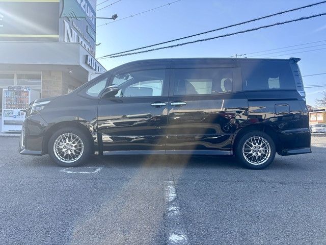 TOYOTA VOXY HYBRID 2020 Image 31