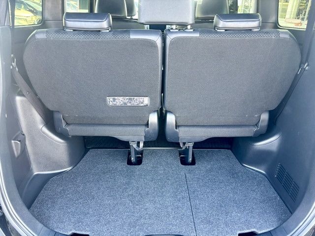 TOYOTA VOXY HYBRID 2020 Image 31