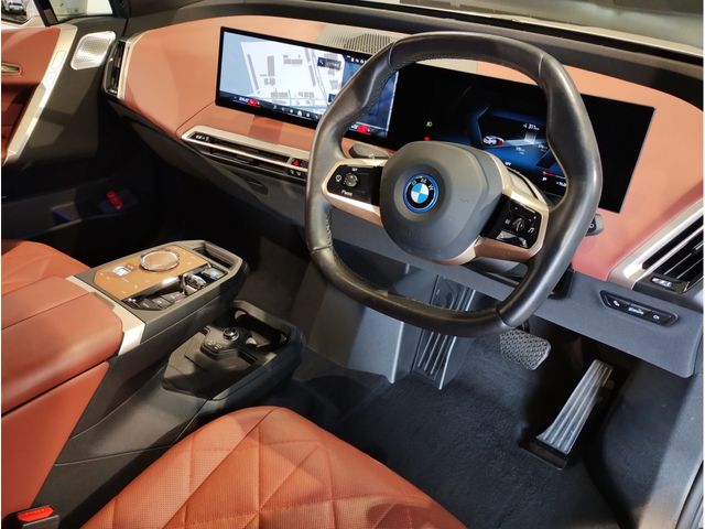 BMW IX 2023 Image 31