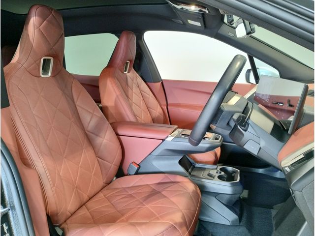 BMW IX 2023 Image 31