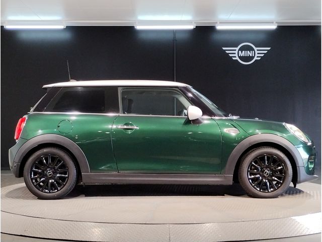 BMW MINI COOPER D 2017 Image 31