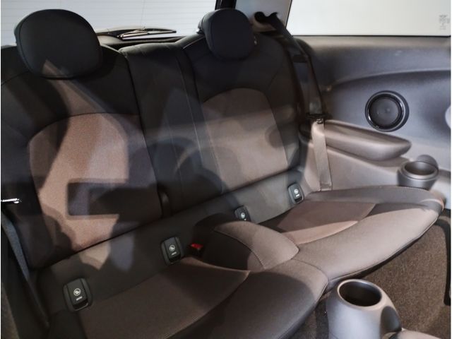 BMW MINI COOPER D 2017 Image 31