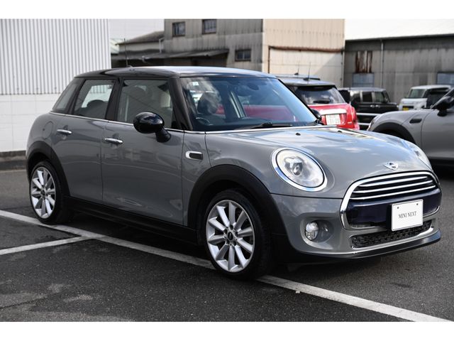 BMW MINI COOPER 5DOO 2017 Image 31