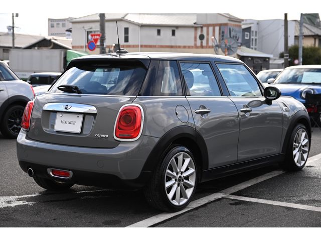 BMW MINI COOPER 5DOO 2017 Image 31