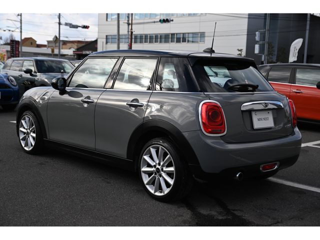 BMW MINI COOPER 5DOO 2017 Image 31