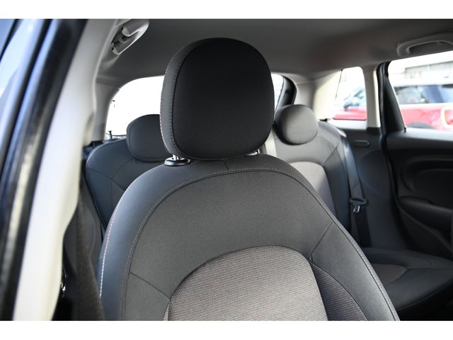 BMW MINI COOPER 5DOO 2017 Image 31