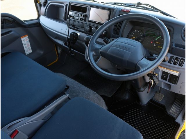 MITSUBISHI CANTER 2015 Image 31