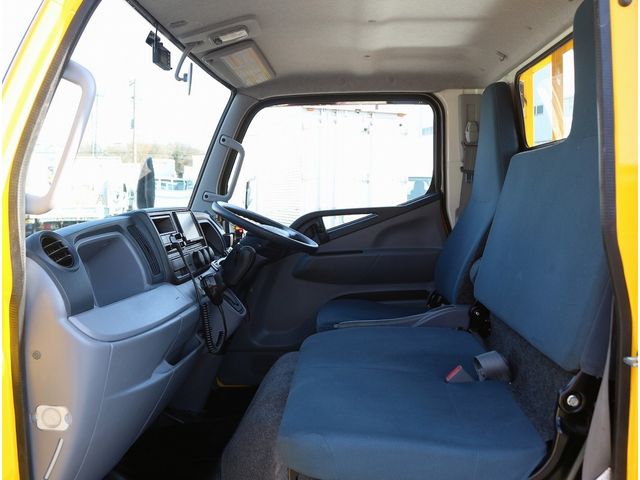 MITSUBISHI CANTER 2015 Image 31