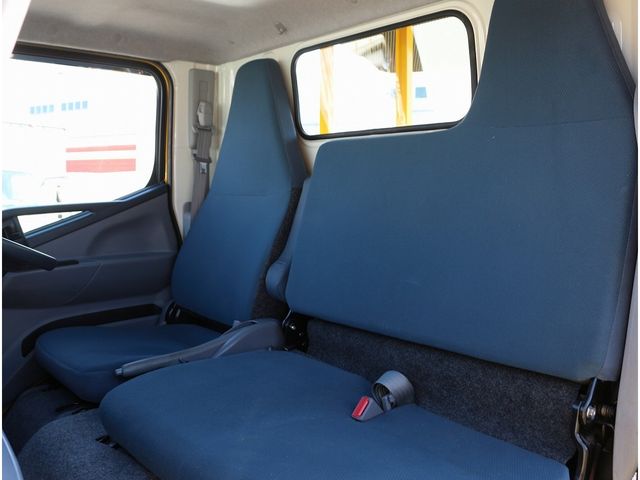 MITSUBISHI CANTER 2015 Image 31