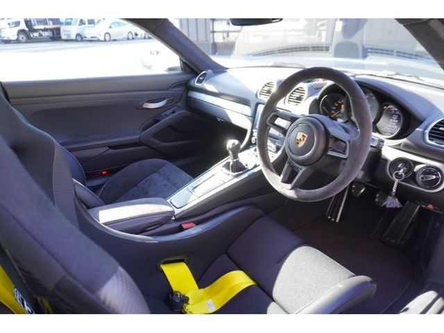 PORSCHE 718CAYMAN 2020 Image 31