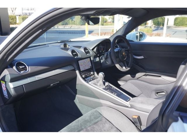 PORSCHE 718CAYMAN 2020 Image 31