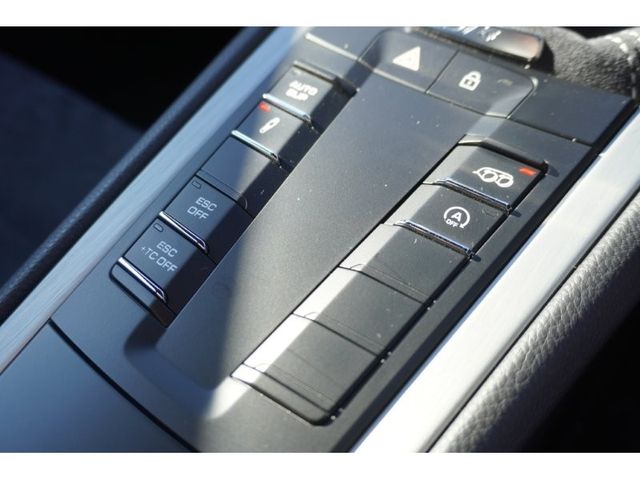 PORSCHE 718CAYMAN 2020 Image 31