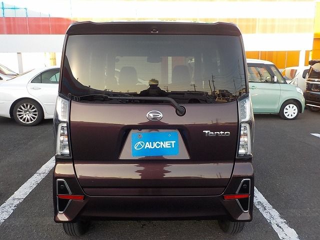 DAIHATSU TANTO CUSTOM 2022 Image 31