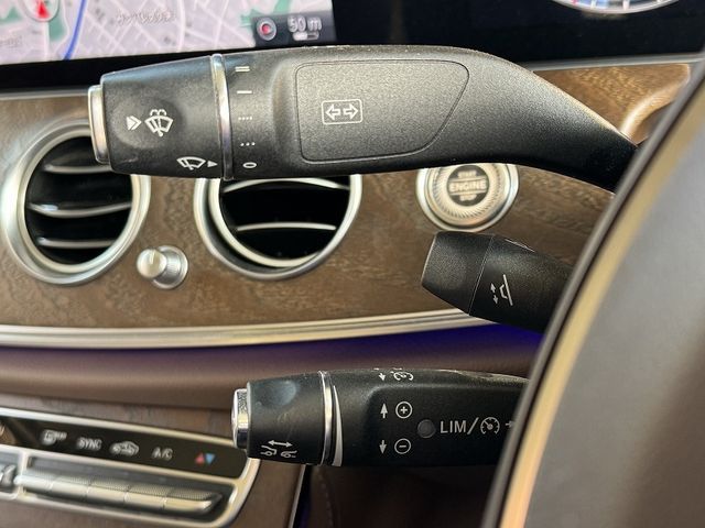 MERCEDES BENZ E CLAS 2018 Image 31