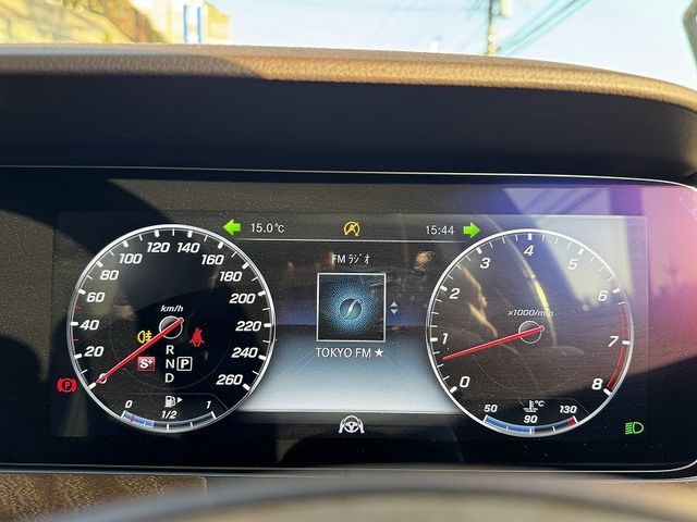 MERCEDES BENZ E CLAS 2018 Image 31