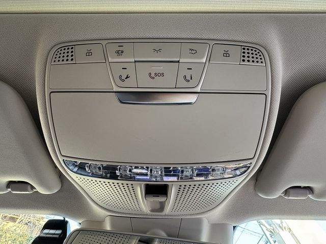 MERCEDES BENZ E CLAS 2018 Image 31