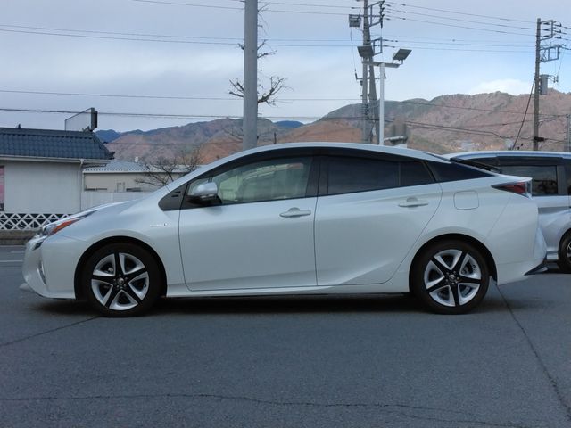 TOYOTA PRIUS 2016 Image 31