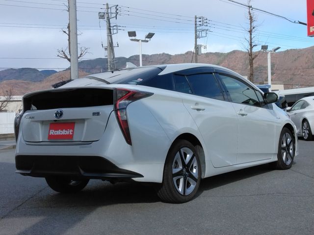 TOYOTA PRIUS 2016 Image 31