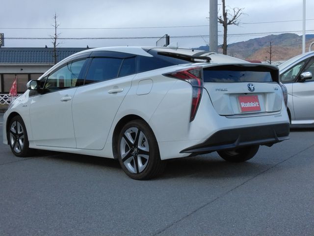TOYOTA PRIUS 2016 Image 31