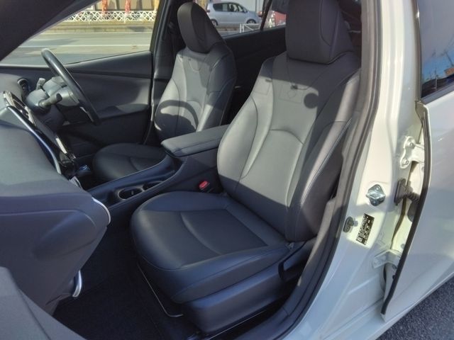 TOYOTA PRIUS 2016 Image 31