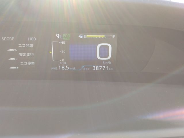 TOYOTA PRIUS 2016 Image 31