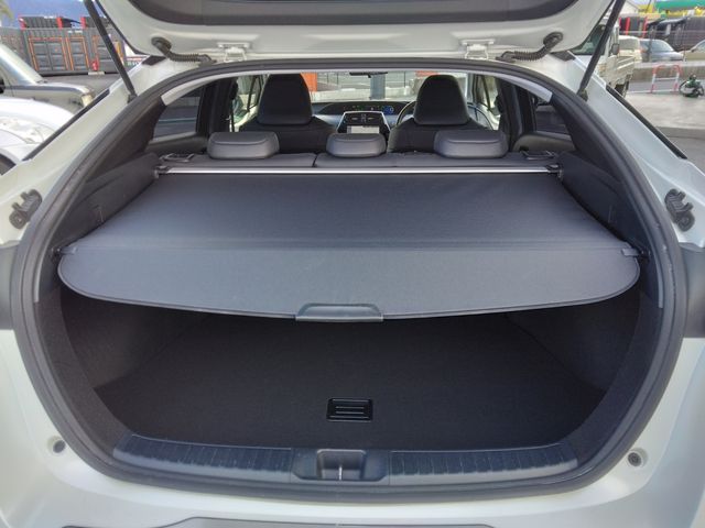 TOYOTA PRIUS 2016 Image 31