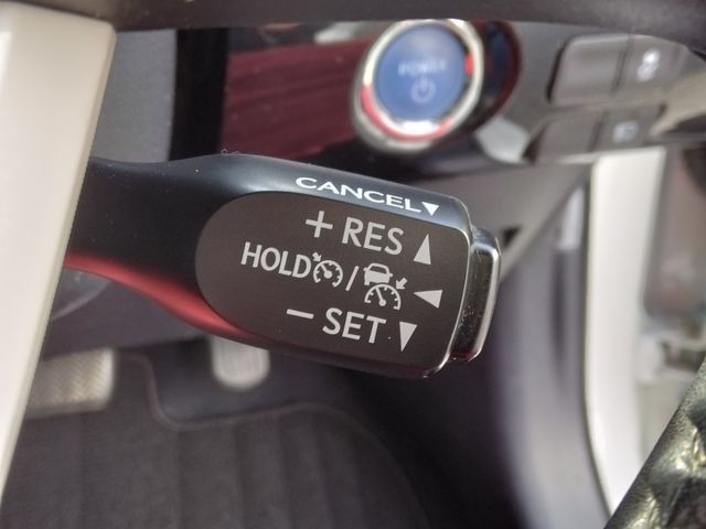 TOYOTA PRIUS 2016 Image 31