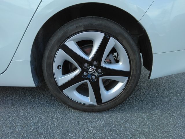 TOYOTA PRIUS 2016 Image 31