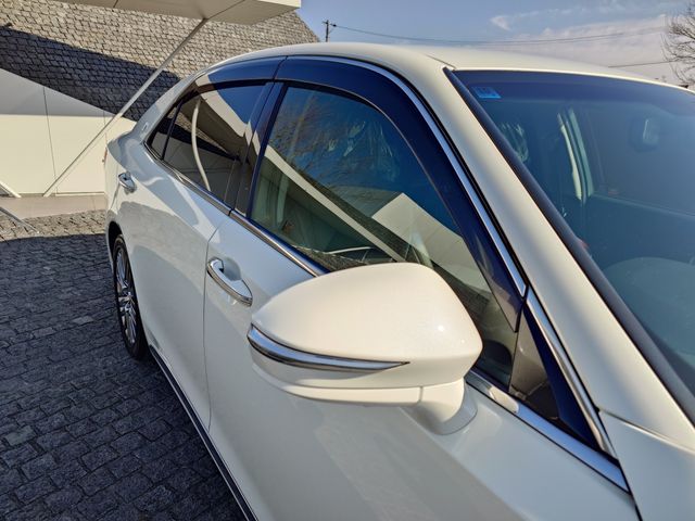 TOYOTA CROWN MAJESTA HYBRID 2016 Image 31