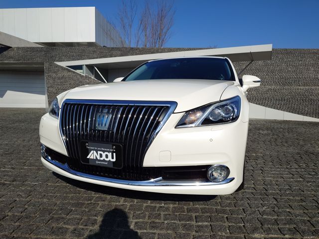 TOYOTA CROWN MAJESTA HYBRID 2016 Image 31