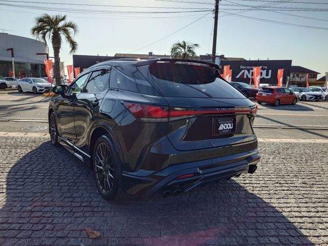 TOYOTA LEXUS RX500H 2023 Image 31