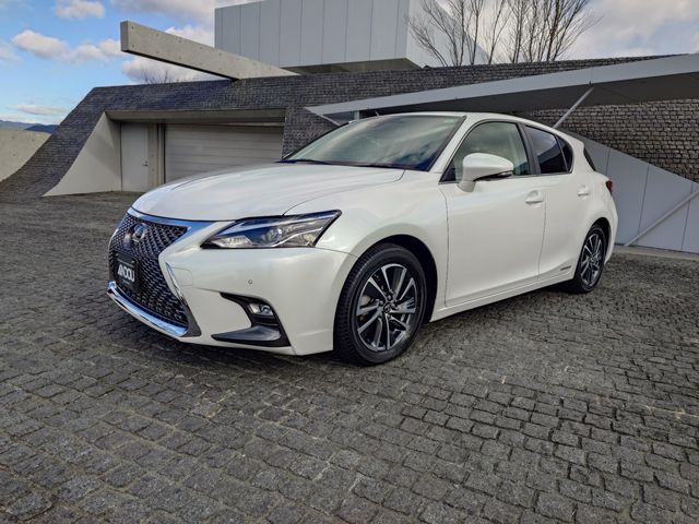 TOYOTA LEXUS CT200H 2019 Image 31