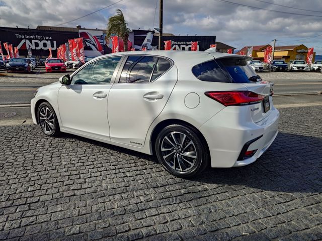 TOYOTA LEXUS CT200H 2019 Image 31