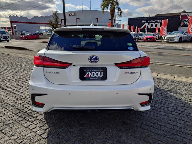 TOYOTA LEXUS CT200H 2019 Image 31