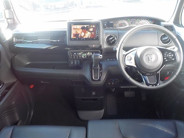 HONDA N BOX CUSTOM 2021 Image 31