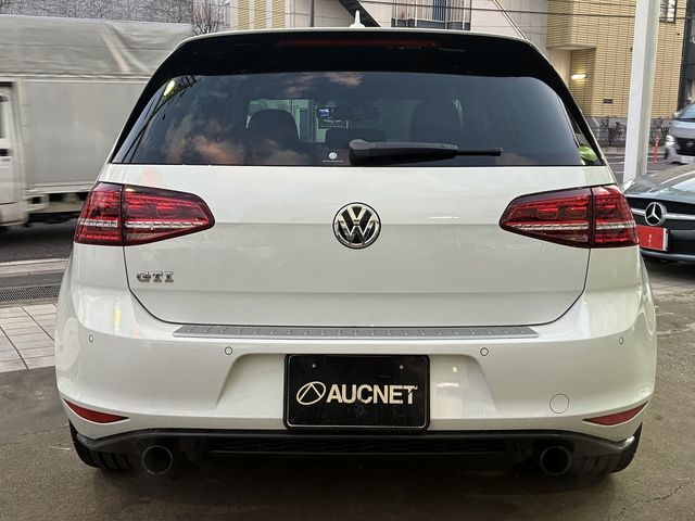 VOLKSWAGEN GOLF GTI 2016 Image 31