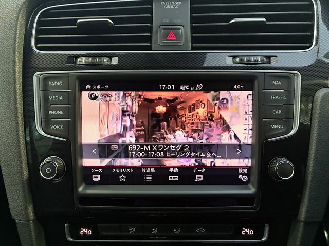 VOLKSWAGEN GOLF GTI 2016 Image 31