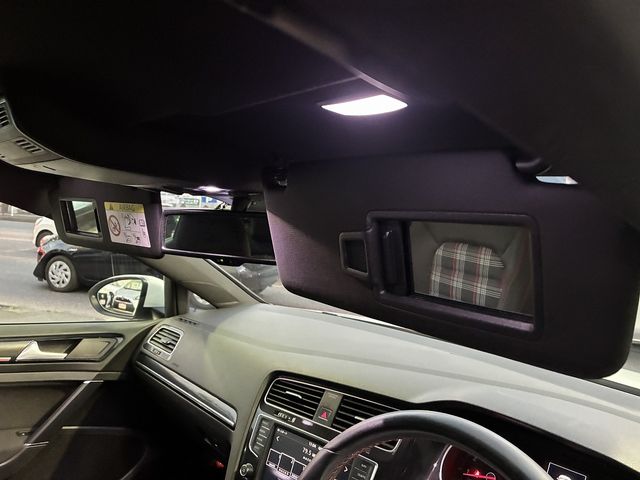 VOLKSWAGEN GOLF GTI 2016 Image 31