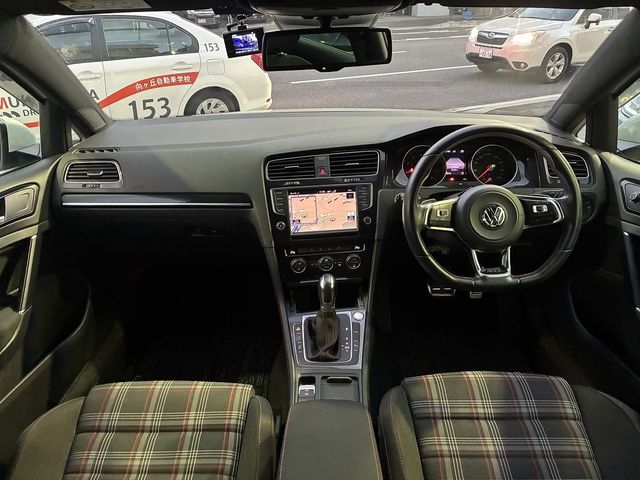 VOLKSWAGEN GOLF GTI 2016 Image 31