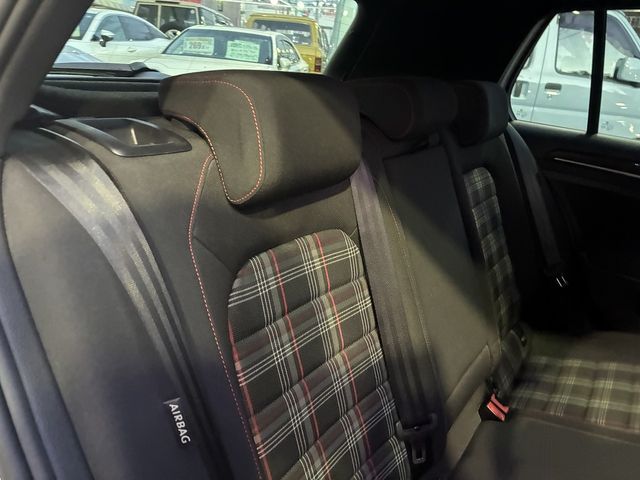 VOLKSWAGEN GOLF GTI 2016 Image 31
